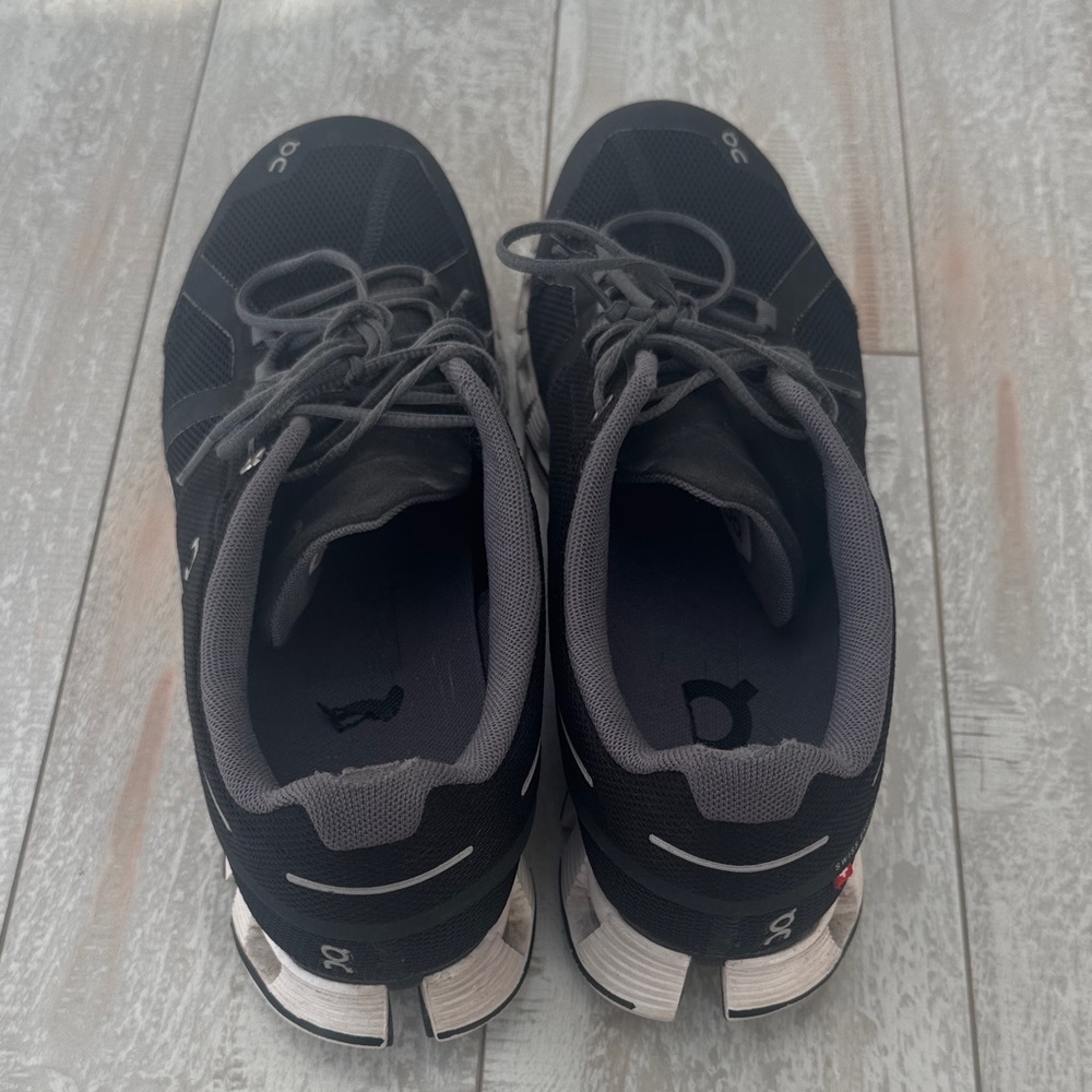 On Running Cloud Women's Running Shoes in Black size W10‎ - Picture 4 of 10
